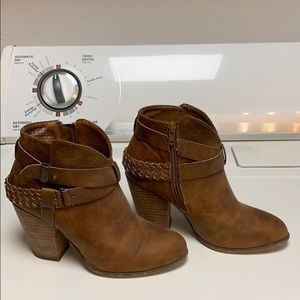 Ankle boots